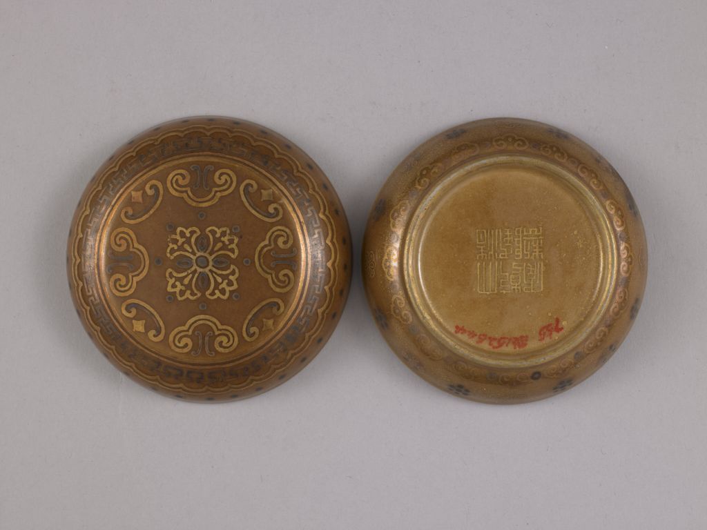 图片[2]-Qianlong style ancient copper colored gold painted round box-China Archive